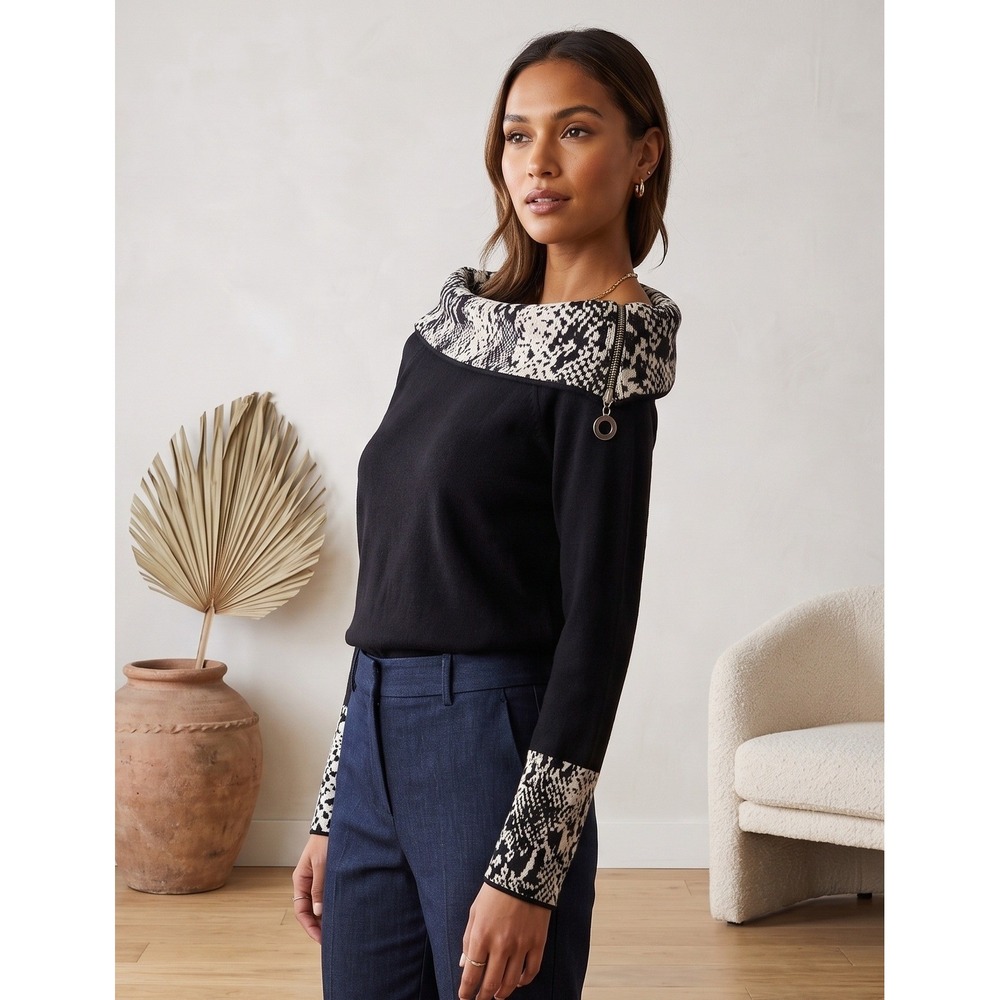 Angel Womens Black Snakeskin Print Portrait Neck Zip Accent Knit Sweater Size M